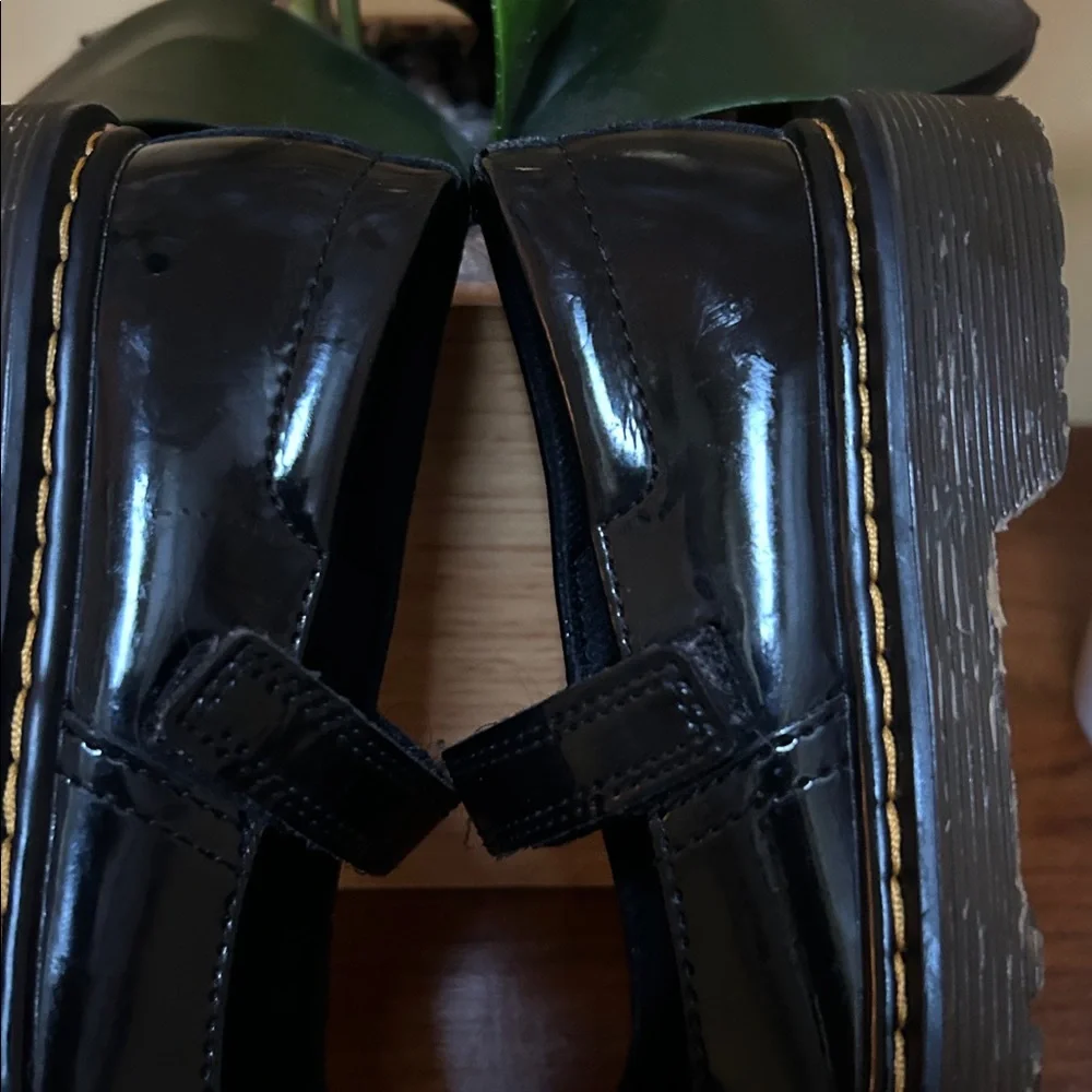 Dr. Martens Junior Glossy Black Patent Leather Mary Jane Shoes Kids Size 1